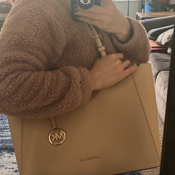 Michael Kors Tote - Picture 2 of 6